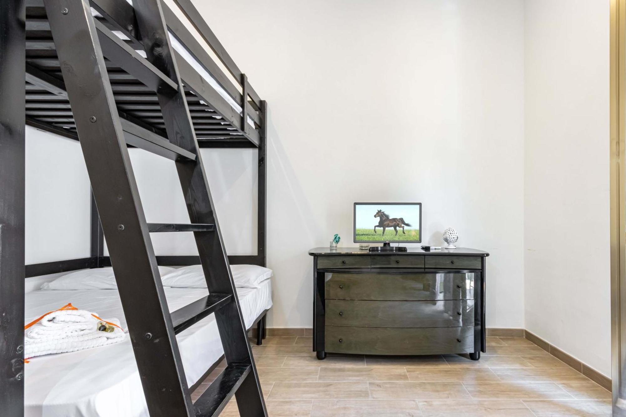 San Nicola Apartments By Rentbeat บารี ภายนอก รูปภาพ